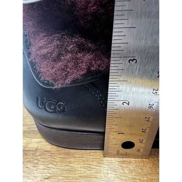 UGG Australia Women's Black Leather Burgundy Sheepskin Foldover Boots‎ Size 7.5 - Picture 12 of 12